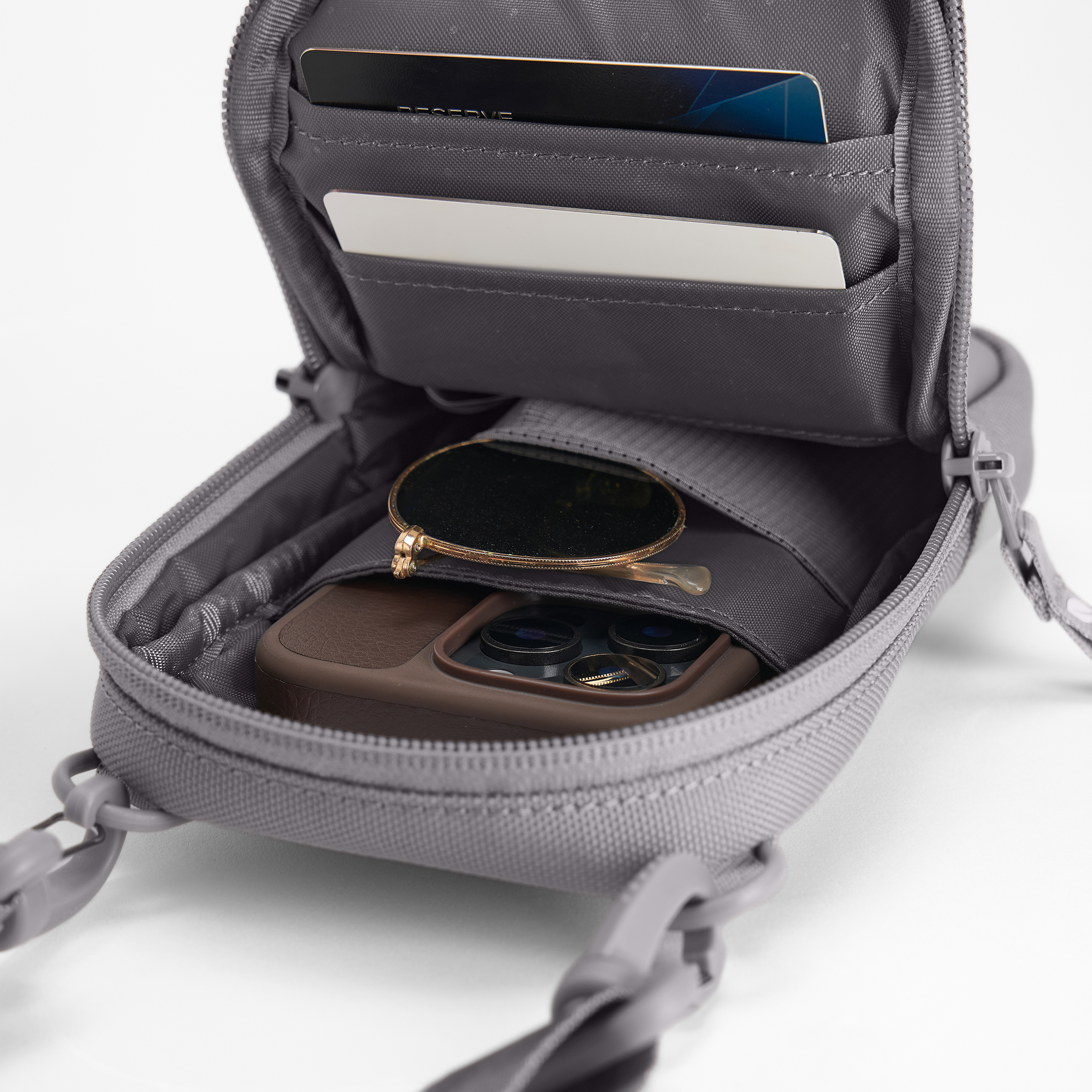 Incase A.R.C. Small Crossbody Bag – Grey – product image 2