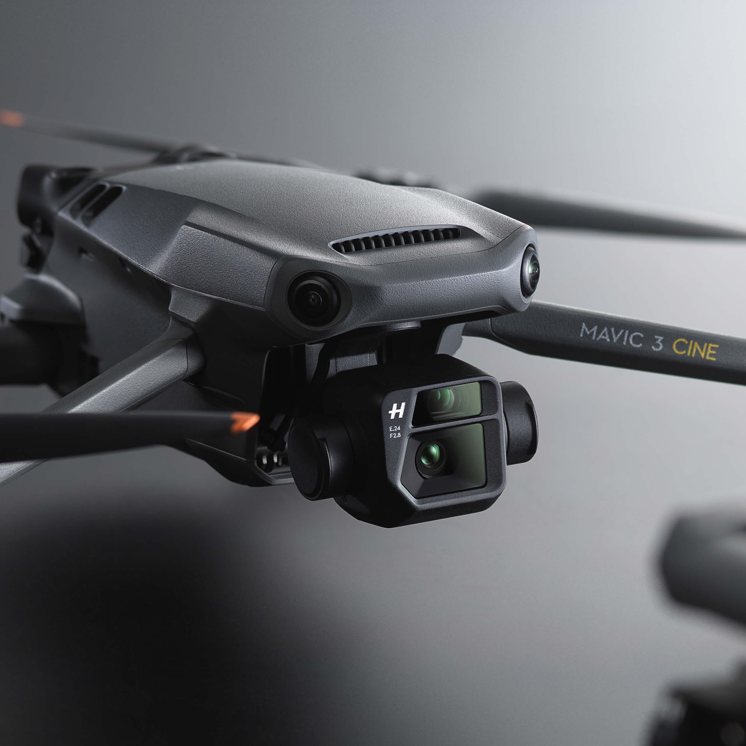 DJI Mavic 3 Cine Premium Combo Drone