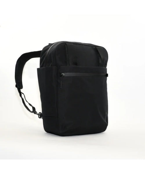 Incase Transfer Two-Way Tote 15L – Black – product image 4