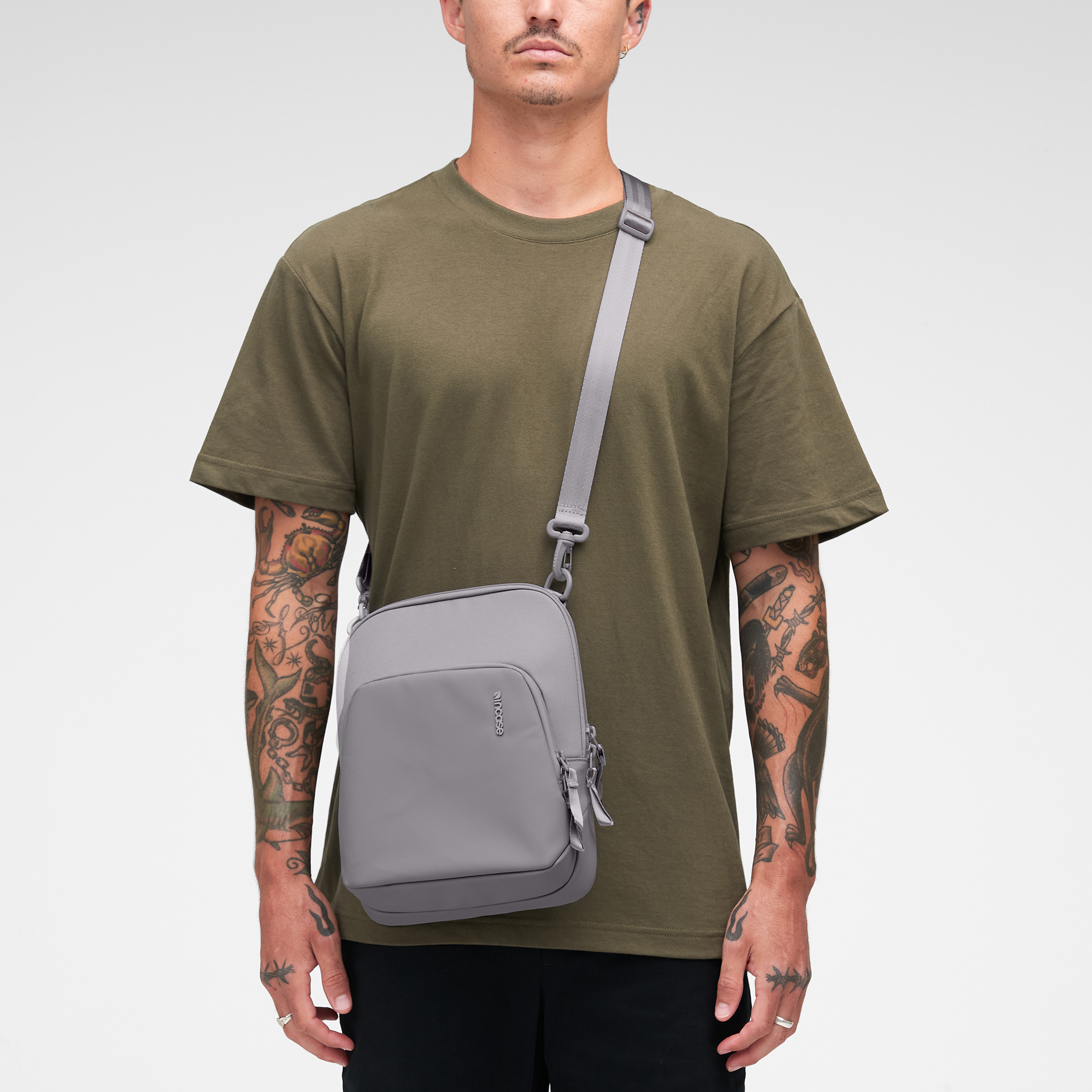 Incase A.R.C. Crossbody Bag – Grey – product image 2