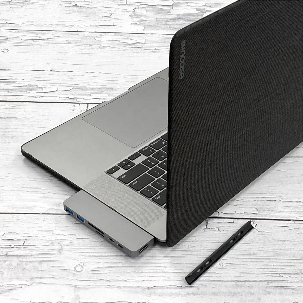 HyperDrive DUO 7-in-2 USB-C Hub - Silver HD28C-SILVER