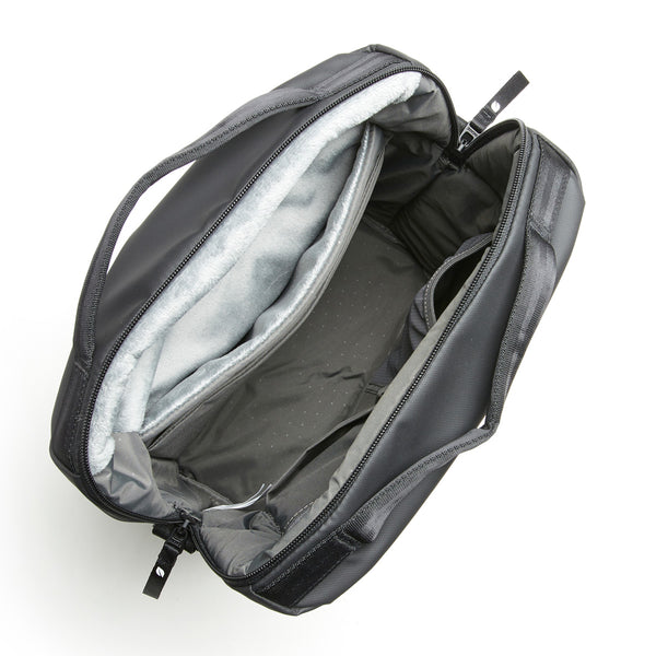 Incase A.R.C. Tech Tote – Black – product image 2